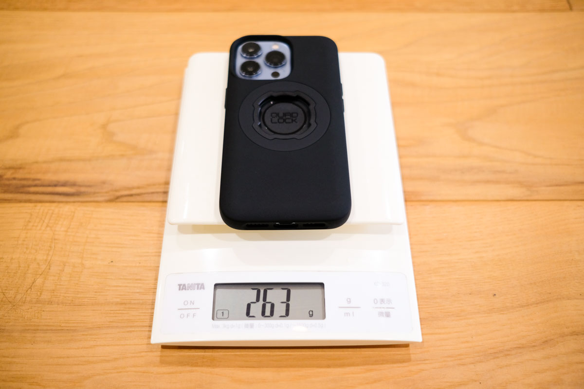 QUADLOCKのMag対応スマホケースをiPhone13proに取り付けた合計重量
