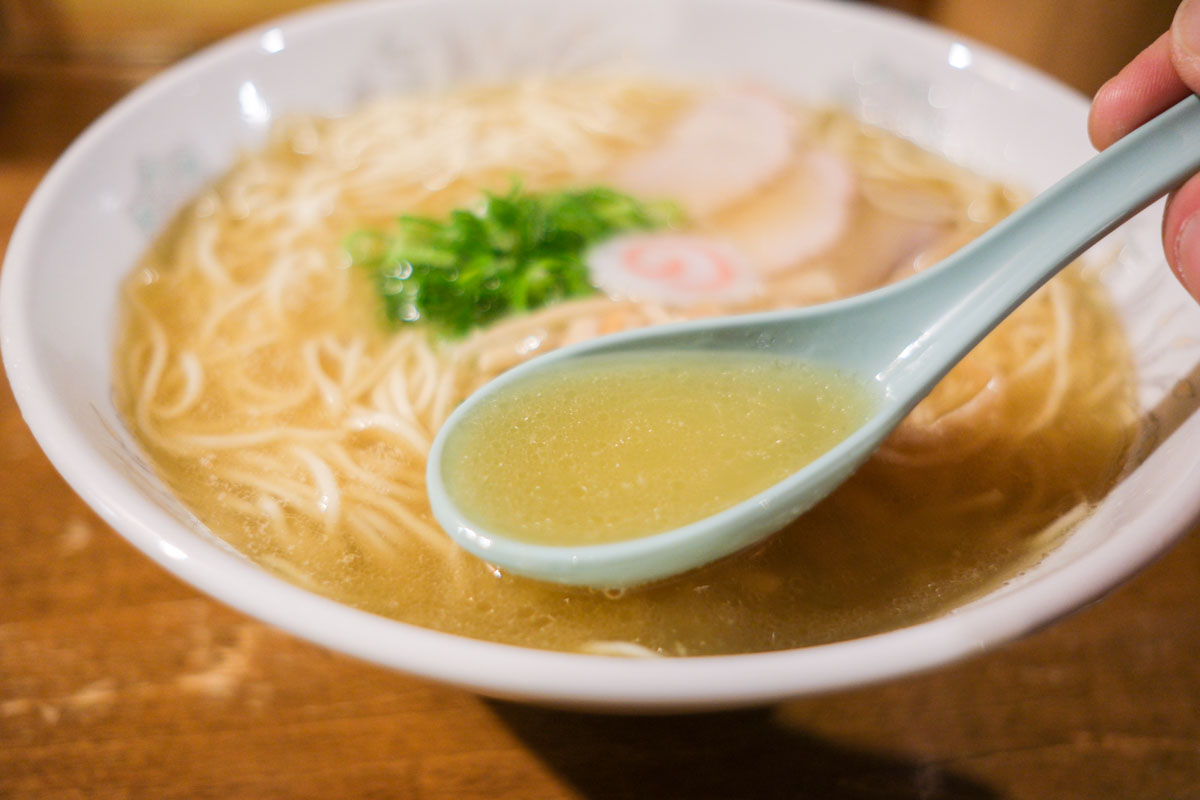 中華そばとくひろのスープ